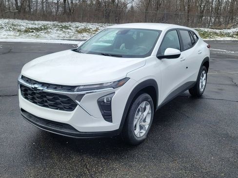 New 2026 Chevrolet Trax LS w/ LS Convenience Package image 5