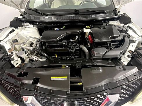 Used 2018 Nissan Rogue Sport SV w/ SV All-Weather Package AWD/4WD image 9