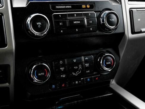 Used 2021 Ford F350 Lariat w/ Lariat Value Package AWD/4WD image 26