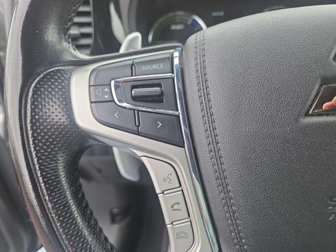Used 2022 Mitsubishi Outlander LE AWD/4WD image 25