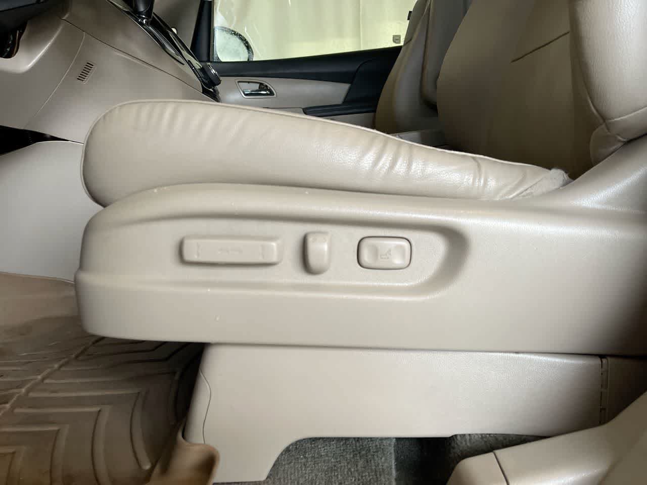 Used 2014 Honda Odyssey EX-L image 12