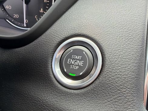 Used 2019 Cadillac XT4 Premium Luxury w/ Cold Weather Package AWD/4WD image 24