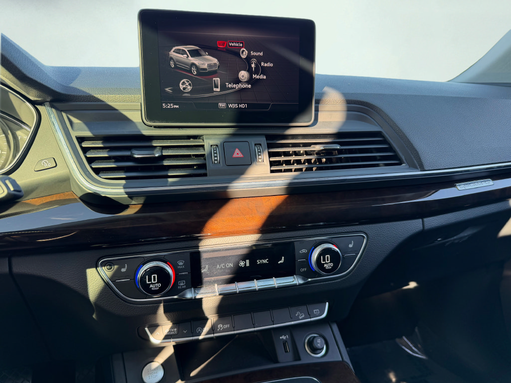 Used 2019 Audi Q5 2.0T Premium AWD/4WD image 33