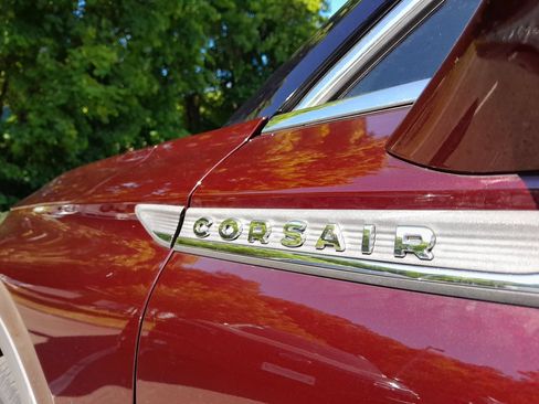Used 2021 Lincoln Corsair AWD w/ Premium Package image 45