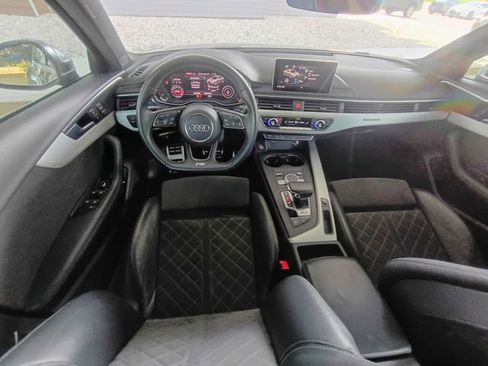Used 2019 Audi S4 Premium Plus w/ Premium Plus Package AWD/4WD image 31
