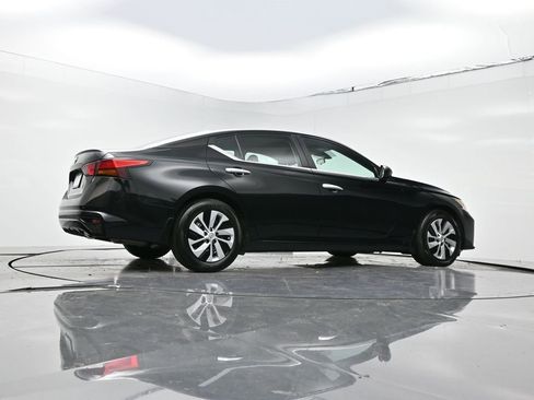 Used 2024 Nissan Altima 2.5 S image 21