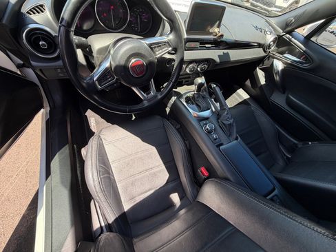 Used 2019 FIAT 124 Spider Lusso w/ Convenience Group RWD image 7