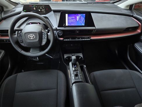 Used 2024 Toyota Prius Prime SE image 14