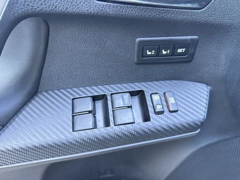 Used 2013 Toyota RAV4 Limited AWD/4WD image 8