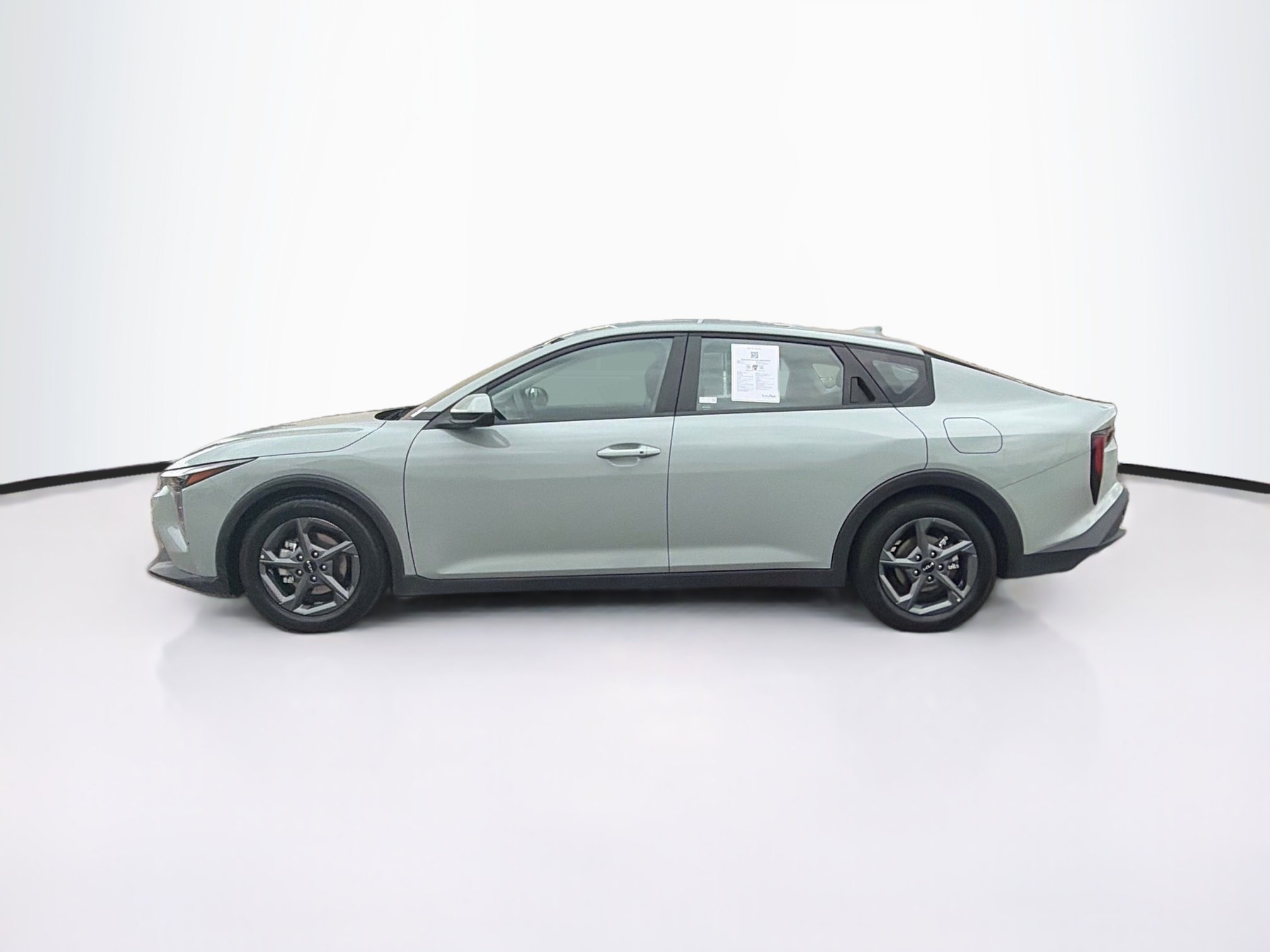 Used 2025 Kia K4 FWD image 4