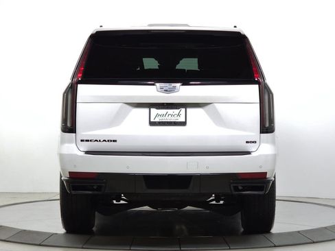 Used 2022 Cadillac Escalade Sport w/ Touring Package AWD/4WD image 4