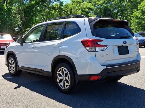 Used 2024 Subaru Forester Premium AWD/4WD image 4