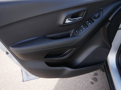 Used 2017 Chevrolet Trax LS image 20