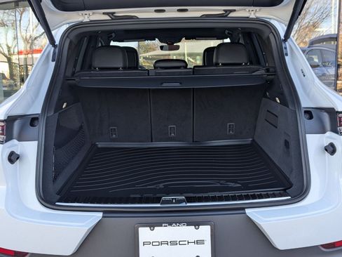 New 2026 Porsche Cayenne S image 23