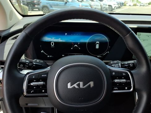 Used 2024 Kia Carnival SX Prestige FWD image 29