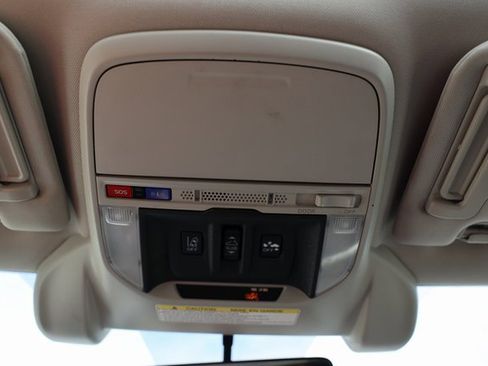 Used 2019 Subaru Forester Premium w/ All-Weather Package image 34