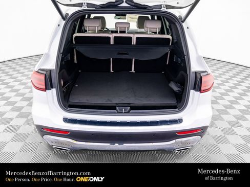 New 2025 Mercedes-Benz GLB 250 4MATIC image 29