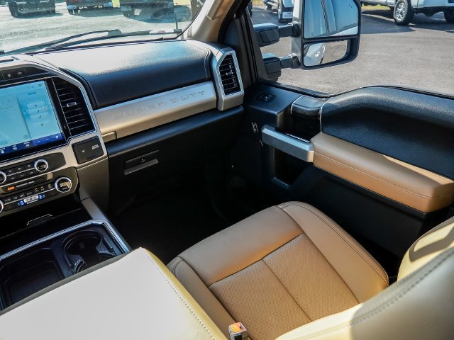 Used 2022 Ford F250 Lariat w/ Tremor Off-Road Package AWD/4WD image 32