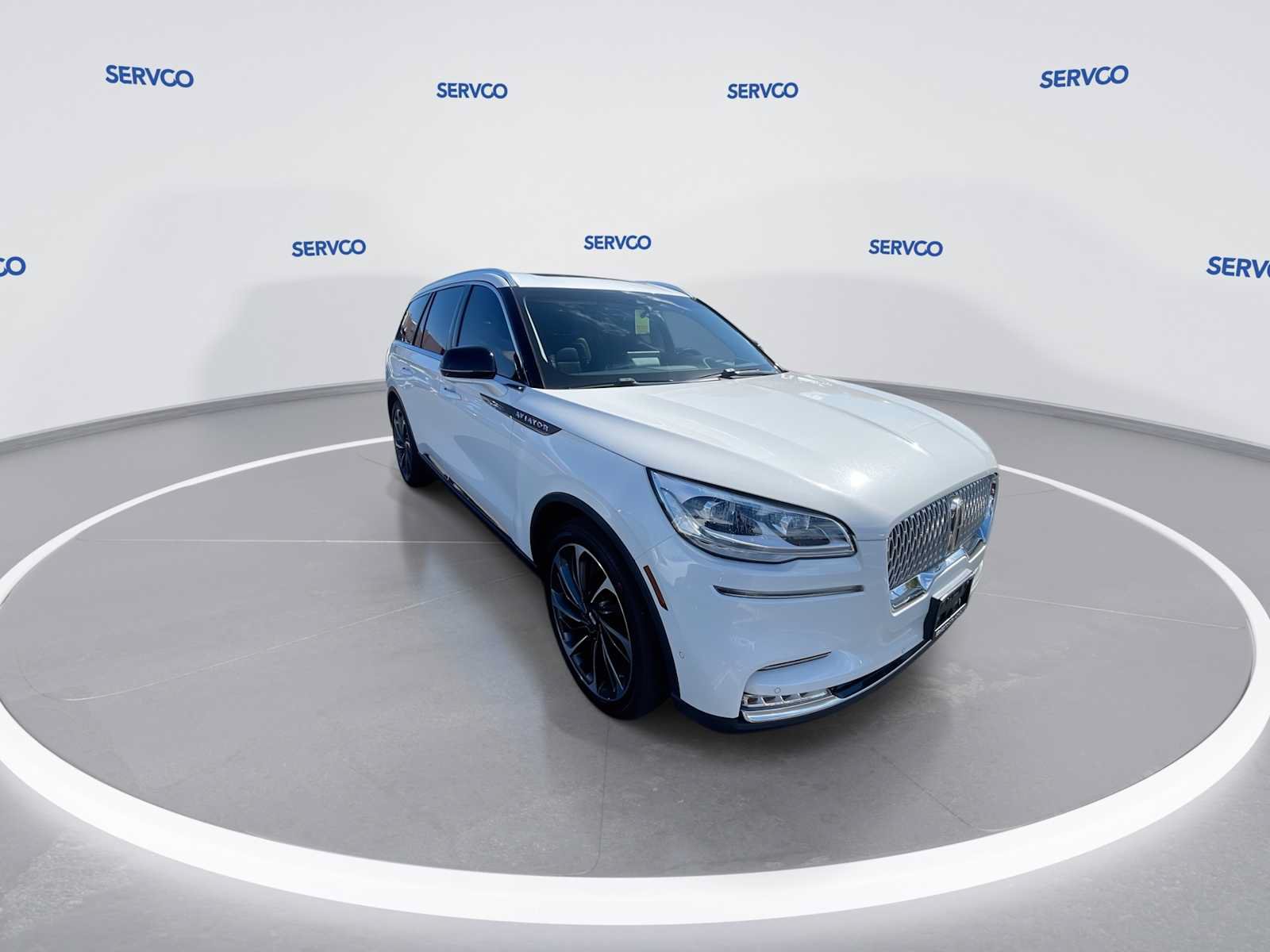 Used 2023 Lincoln Aviator Reserve w/ Equipment Group 201A RWD image 2