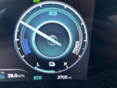 Used 2025 Hyundai Elantra SEL image 22