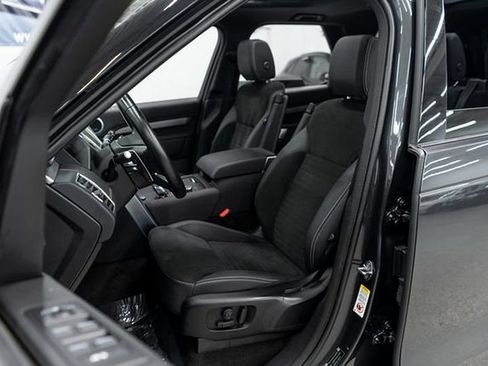 Used 2023 Land Rover Discovery S R-Dynamic AWD/4WD image 9