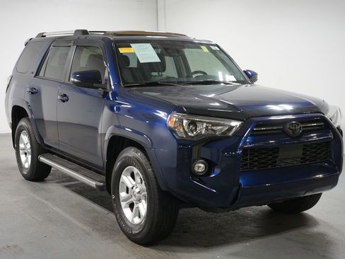 Used 2021 Toyota 4Runner SR5 Premium w/ Moonroof Package RWD image 3