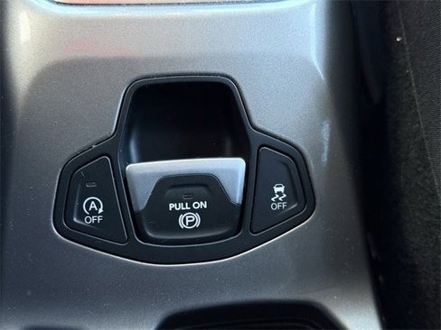 Used 2021 Jeep Renegade Limited image 21