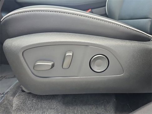 New 2025 Buick Enclave Preferred image 26