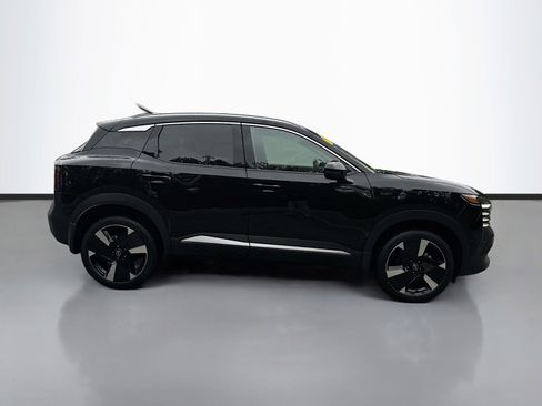 Used 2025 Nissan Kicks SR FWD image 8