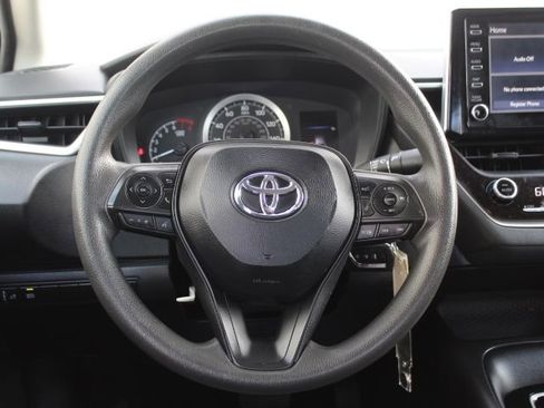 Used 2020 Toyota Corolla LE image 23