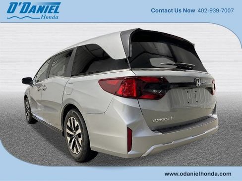 New 2026 Honda Odyssey EX-L image 3