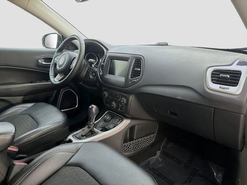 Used 2019 Jeep Compass Latitude w/ Popular Equipment Group AWD/4WD image 33