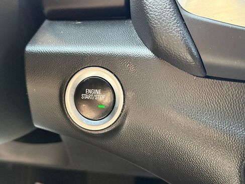 Used 2023 GMC Terrain SLT AWD/4WD image 20