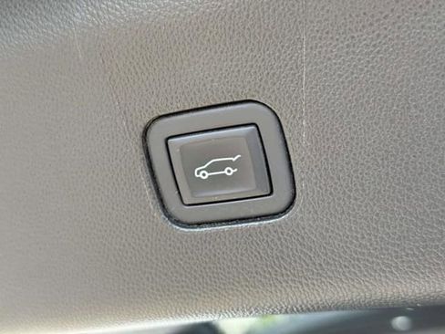 Used 2023 Buick Enclave Essence w/ Trailering Package, 5000 lbs. FWD image 10