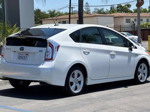 Used 2013 Toyota Prius Five FWD image 5