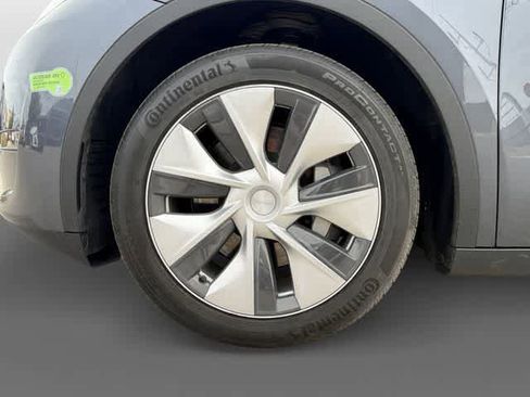 Used 2023 Tesla Model Y Long Range image 16