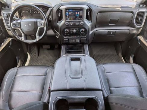 Used 2021 Chevrolet Silverado 1500 LT Trail Boss w/ Convenience Package II AWD/4WD image 18