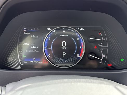 Used 2022 Lexus UX 200 w/ Accessory Package (Z1) FWD image 14