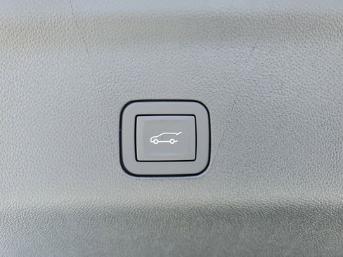 New 2026 Chevrolet Suburban LT w/ Comfort Package RWD image 9