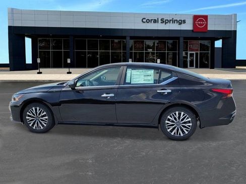 New 2026 Nissan Altima 2.5 SV FWD image 2