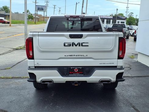 Used 2024 GMC Sierra 1500 Denali Ultimate AWD/4WD image 5