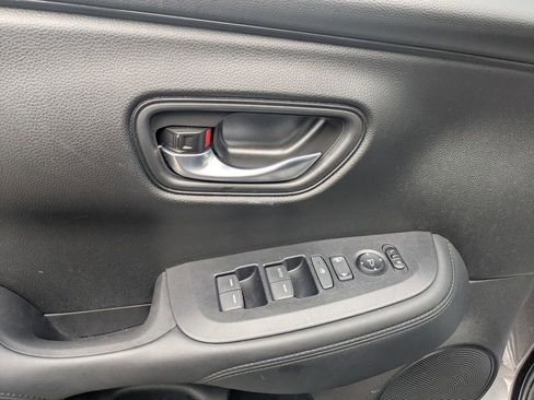 Used 2025 Honda HR-V LX image 23