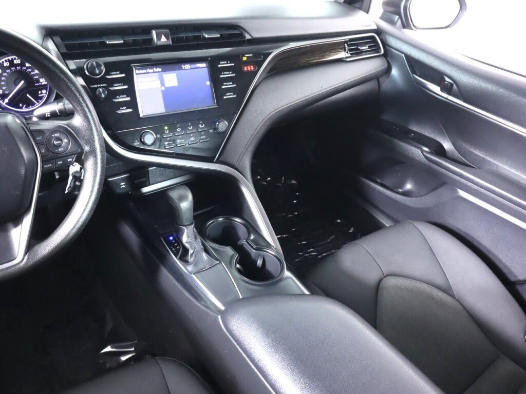 Used 2019 Toyota Camry LE FWD image 29