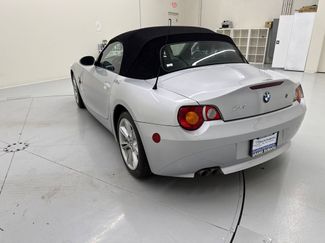 Used 2004 BMW Z4 3.0i RWD video 3