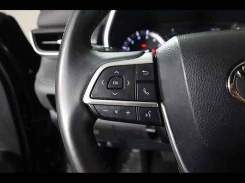 Used 2022 Toyota Highlander XSE FWD image 20