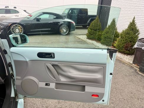 Used 2004 Volkswagen Beetle GLS FWD image 27