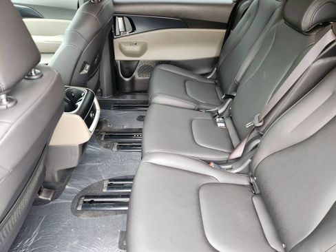New 2026 Kia Carnival LXS image 22