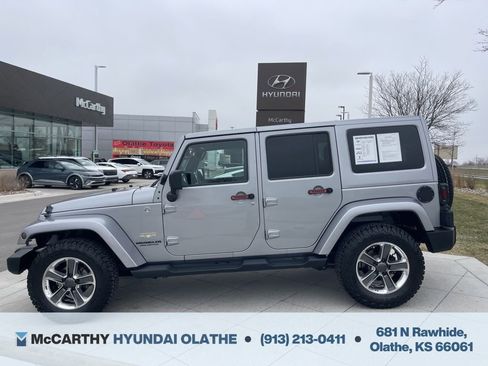 Used 2014 Jeep Wrangler Unlimited Sahara AWD/4WD image 13