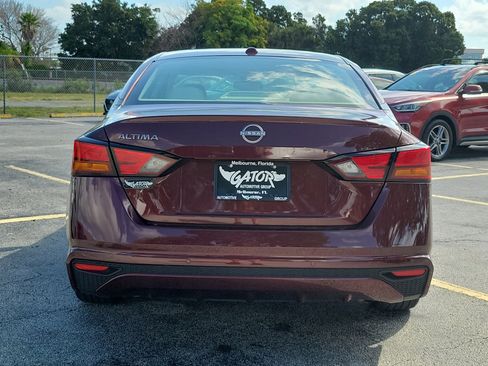 Used 2025 Nissan Altima 2.5 SV FWD image 5
