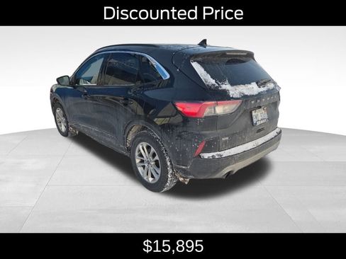 Used 2020 Ford Escape SE image 3